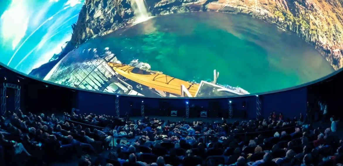 Immersive projection dome for trade shows and events